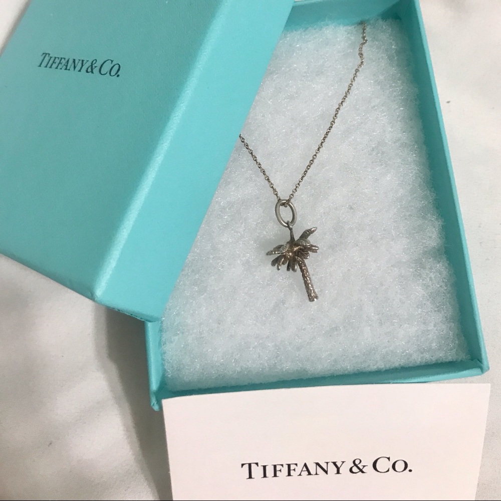 Tiffany’s palm tree necklace
